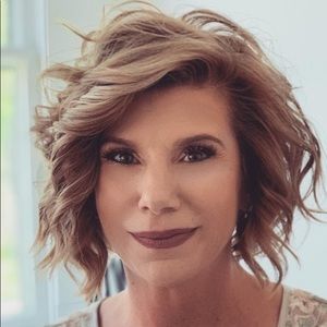 Meet your Posher, Holly